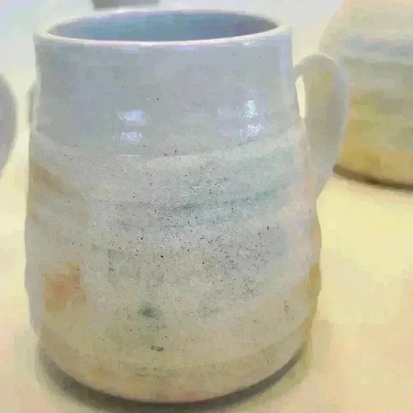 Hand Thrown Studio Art Pottery 4 mugs and 2 matching vases. Blue&light rust - Picture 6 of 6